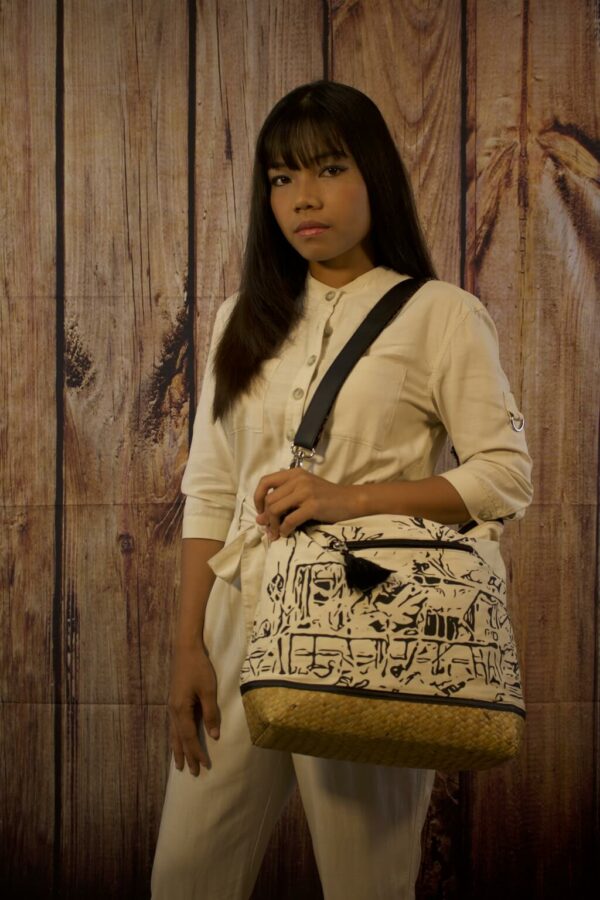 Our Beloved- Seagrass Urban Shopping Bag - Image 2