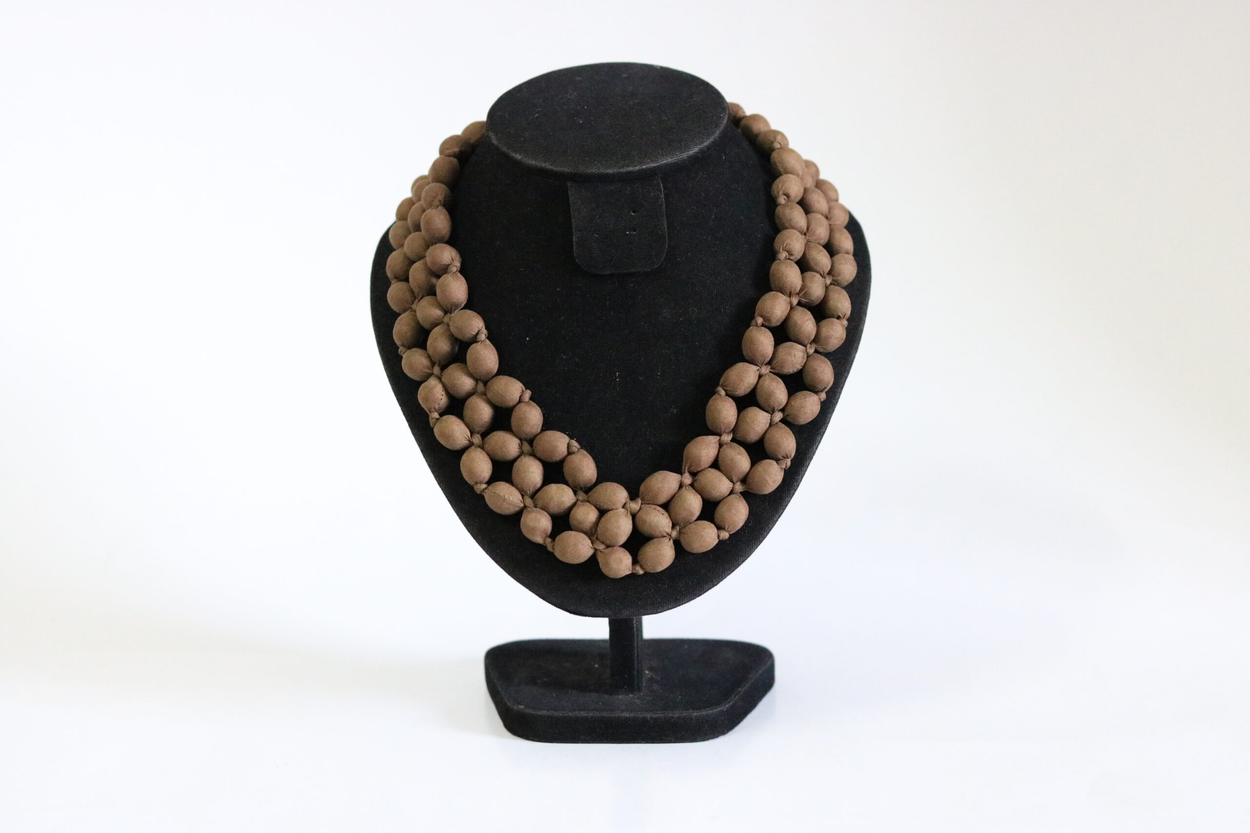 Silk bead Necklace Bandle