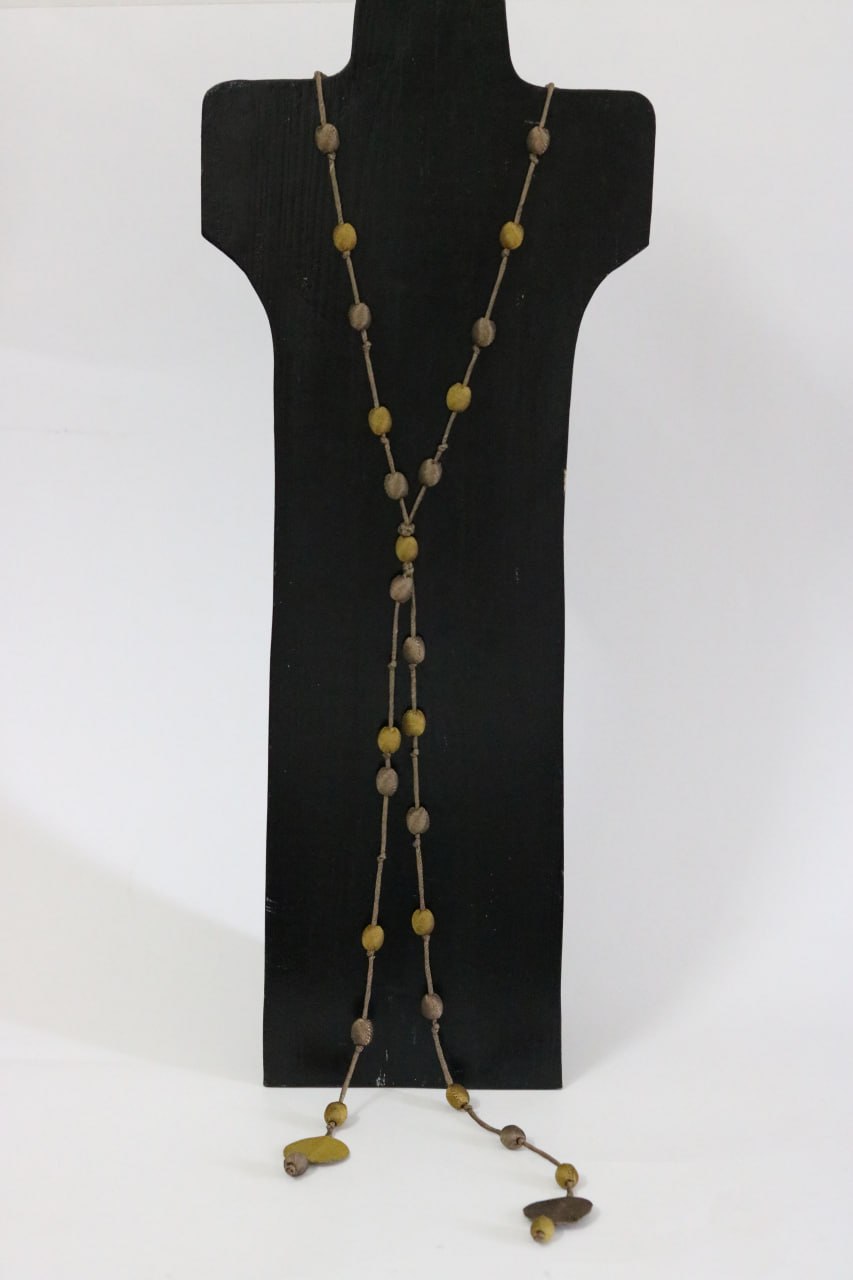 Silk beads 1 layer Necklace - Image 2