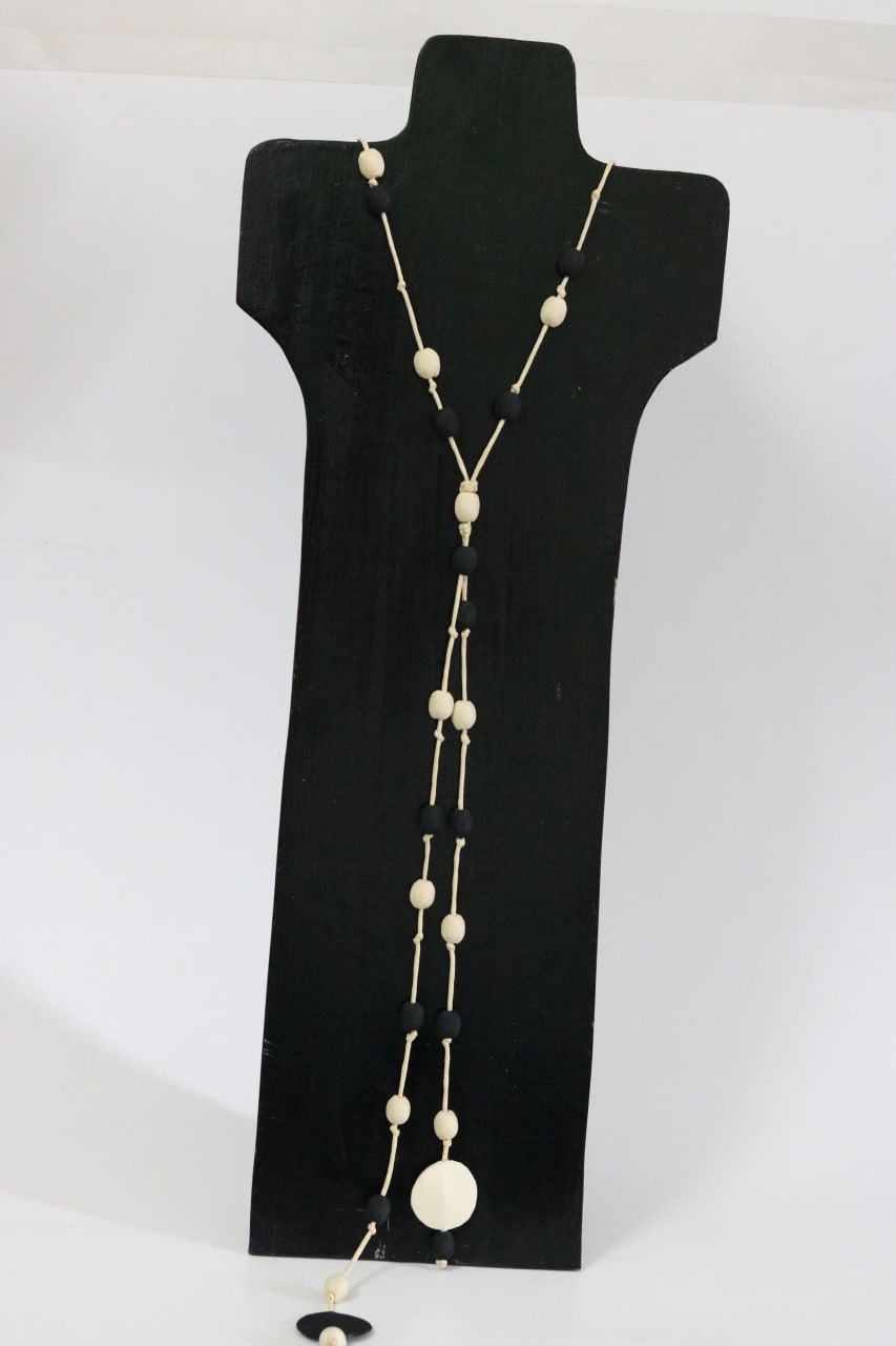 Silk beads 1 layer Necklace - Image 7